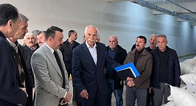 Arıcılara arı besleme şekeri dağıtıldı