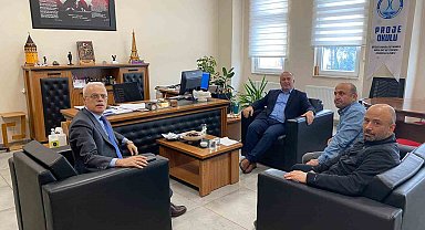 Arslantürk liseli gençlerle bir araya geldi