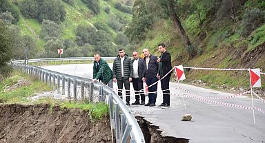 Aşırı yağış sonrası yol çöktü, ekiplerin çalışmaları sürüyor