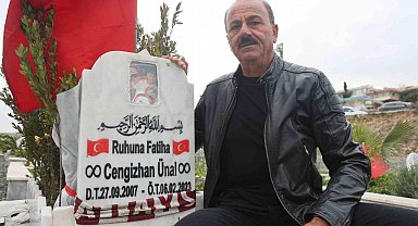 Asrın felaketinin 3'üncü yıl dönümünde deprem mezarlığında hüzünlendiren ziyaret