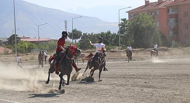 Ata sporu cirit Erzincan'da yaşatılıyor