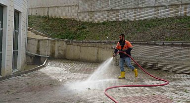 Atakum Belediyesi ekiplerinden camilerde Ramazan temizliği