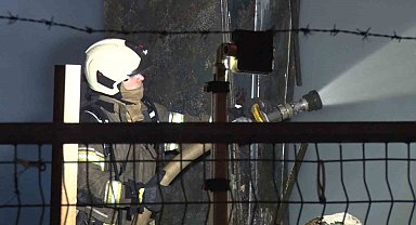 Ataşehir'de mermer atölyesinde yangın: 2 kişi dumandan etkilendi