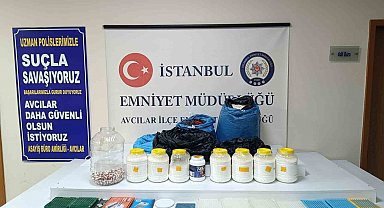 Avcılar'da otomobilde uyuşturucu sevkiyatına polis engeli: 3 gözaltı