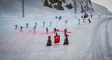 Avrupa Kış Sporları Haftası etkinlikleri Hakkâri'de düzenlendi
