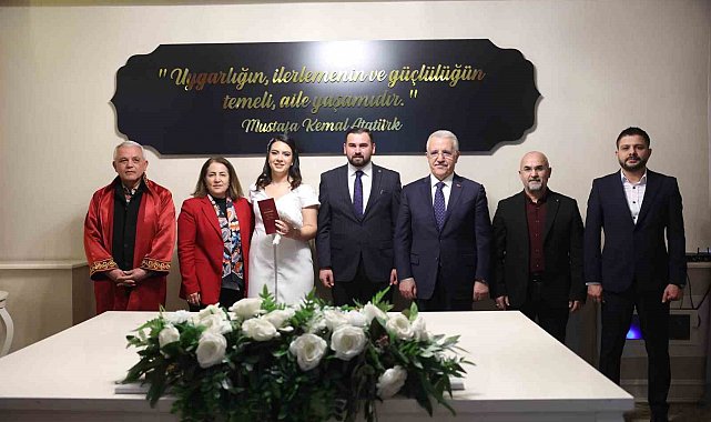 Aybay ve Yıldırım ailelerinin mutlu günü