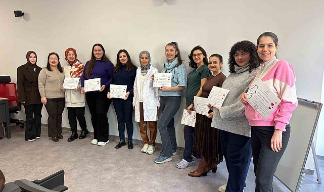 Aydın Şehir Hastanesi Gebe Okulu'nun ilk mezunları belgelerini aldı