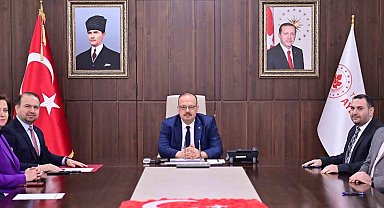 Aydın'da ambulans ve istasyon binası bağışı