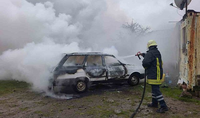 Ayvacık'ta araç yangını