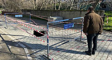 Ayvacık'ta yol çöktü