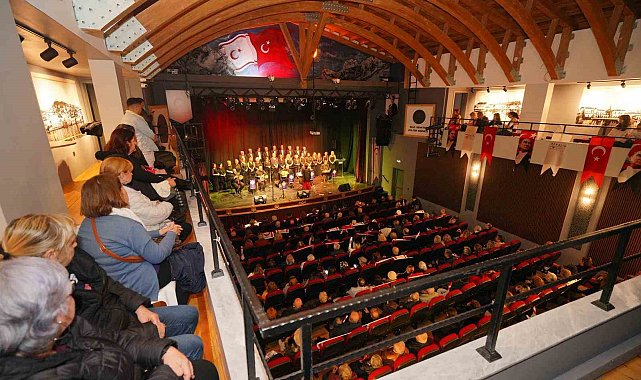 Ayvalık'ta Rauf Denktaş Kültür Merkezi perdelerini açtı