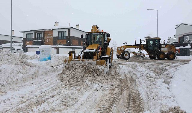Aziziye'de karla mücadele seferberliği