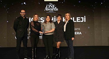 Bahçeşehir Koleji'ne The ONE Awards'tan "Yılın İtibarlısı" ödülü