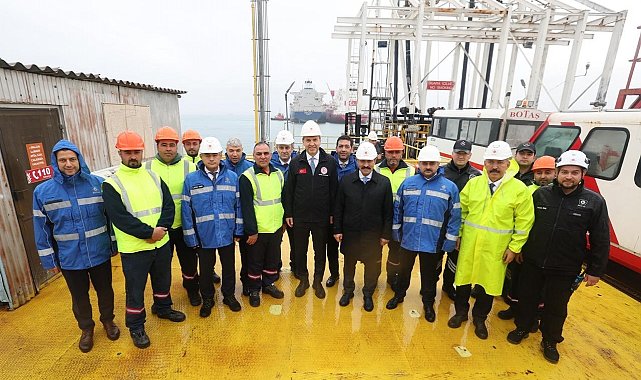 Bakan Bayraktar: "Günlük 200 milyon metreküplük bir gazı gemilerle alır hale geleceğiz"