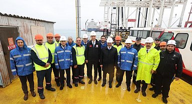 Bakan Bayraktar: "Günlük 200 milyon metreküplük bir gazı gemilerle alır hale geleceğiz"