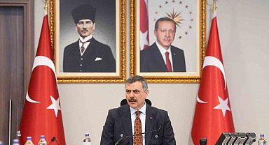 Bakan Çiftçi birim amirleri ile bir araya geldi