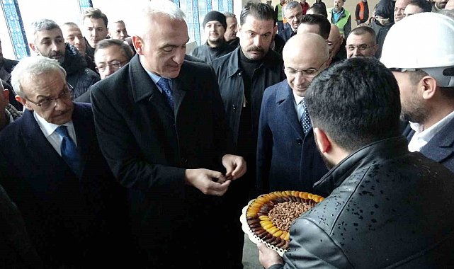 Bakan Ersoy, Malatya'da Sabancı Kültür Merkezi'nde incelemelerde bulundu