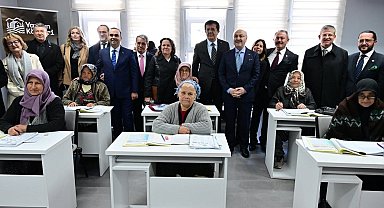 Bakan Kacır: "Dijital merkez, Denizli'nin üretim gücünü küresel ticaretle entegre edecek önemli bir adım"