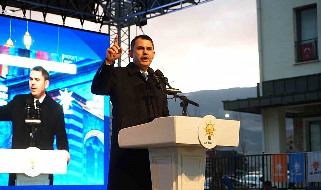 Bakan Kurum: "Depremden bu yana felaket üzerinden siyaset kurdular, depremzede kardeşlerimizin yuvasına kavuşması işlerine gelmiyor"