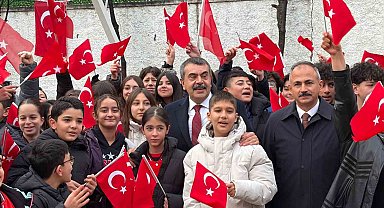 Bakan Tekin: "Bağımsızlığımızın asıl savunucusu bireyleri yetiştirmek bizim işimiz"