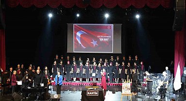 Bakan Tekin: "Geçmişine bağlı, gelecekten ümitli gençler yetiştirmek istiyoruz"