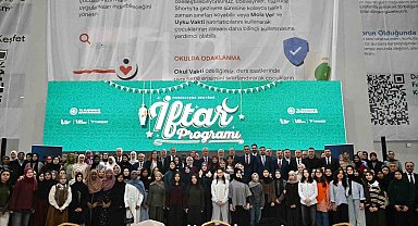 Bakan Uraloğlu: "15 yaşından küçük çocuklar sosyal paylaşım sitelerinde hesap açamayacak"