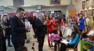 Bakan Yardımcısı Yelkenci, Harezmi Eğitim Modeliyle hazırlanan sergiyi gezdi