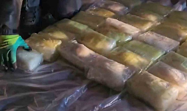 Bakan Yerlikaya: "Şırnak'ta 142 kilogram metamfetamin uyuşturucu maddesi ele geçirdik"