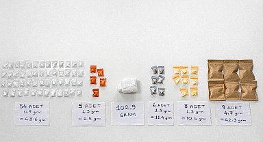 Bakırköy'de aracın torpidosundan uyuşturucu zulası çıktı