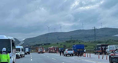 Balıkesir'de F-16 uçağının düştüğü bölgede çalışmalar sabahın ilk ışıklarıyla devam ediyor