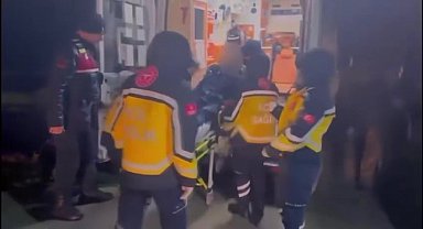 Balıkesir'de zorlu hava şartlarına rağmen sahil güvenlikten hayat kurtaran operasyon