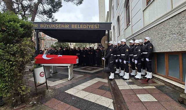 Bandırma'da görevli Polis Memuru Murat Saçan son yolculuğuna uğurlandı