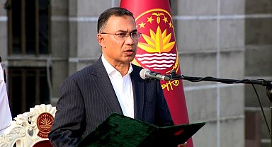 Bangladeş Başbakanı Rahman, yemin ederek görevine başladı