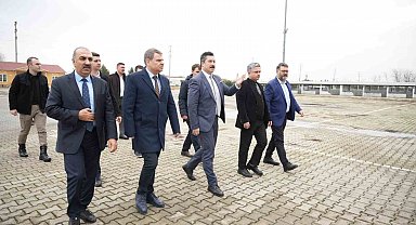 Başkan devreye girdi, canlı hayvan pazarı yeniden açıldı