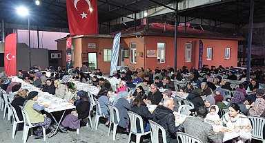 Başkan Erol ilk iftarını vatandaşlarla açtı