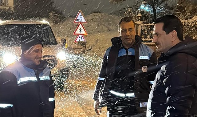 Başkan Taşkın gece boyu kar mesaisini sahada takip etti