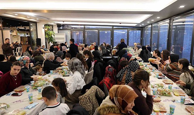 Başkan Yalçın gönül sofrasında vatandaşlarla iftar açtı