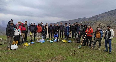 Batman'da 3 bin meşe palamudu toprakla buluşturuldu