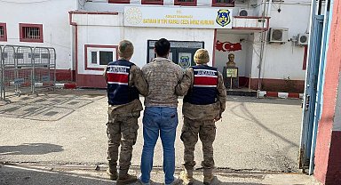 Batman'da jandarmadan kaçamadı: 15 yıl hapis cezası bulunan firari yakalandı