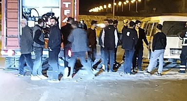 Batman'da seyir halindeki hafif ticari araçta yangın çıktı