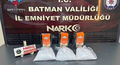 Batman'da şüpheli görülen takside 3 kilo metamfetamin ele geçirildi: 2 tutuklama