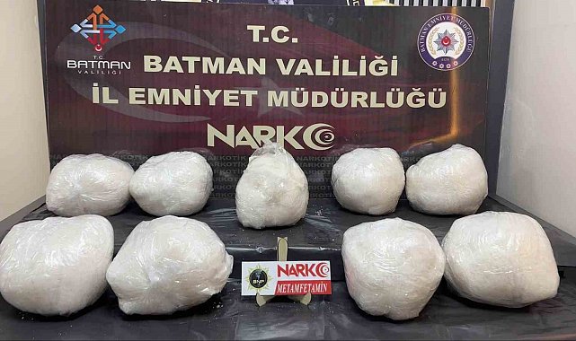 Batman'da yağ tenekelerine gizlenmiş vaziyette 45 kilo metamfetamin ele geçirildi