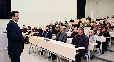 Battalgazi Belediye Başkanı Bayram Taşkın: "Öğrenmenin yaşı olmadığını kanıtlayan büyüklerimizin azmi bizlere ilham veriyor"