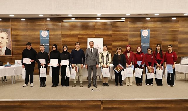 Bayburt'ta liseler arası "sosyal medya" münazarası