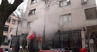 Bayrampaşa'da bir restoranda çıkan yangın paniğe neden oldu