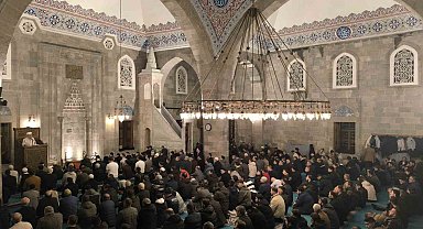 Beraat Kandili'nde camiler doldu taştı