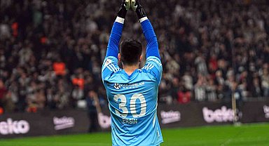Beşiktaş taraftarından kaleci Ersin'e önce tepki, sonra destek
