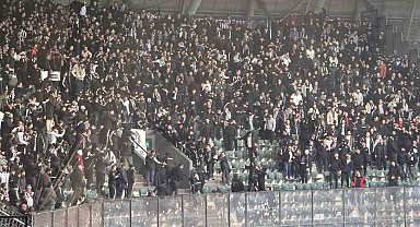 Beşiktaş tribünü karıştı, 15 taraftara adli işlem yapıldı