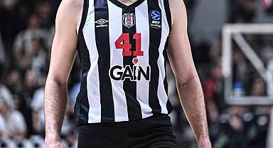 Beşiktaş'ta Ante Zizic hırsıyla panyayı kırdı, potayı parçaladı