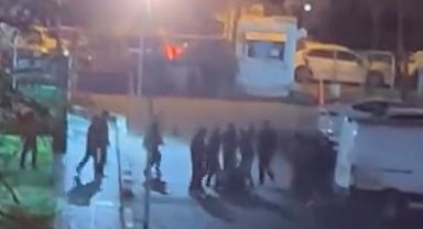 Beyoğlu'nda iki grup tekme tokat birbirine girdi